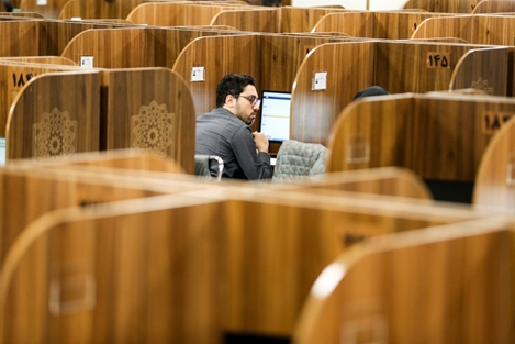 برگزاری آزمون کتبی دانشنامه تخصصی دندانپزشکی در دانشگاه علوم پزشکی شهید بهشتی